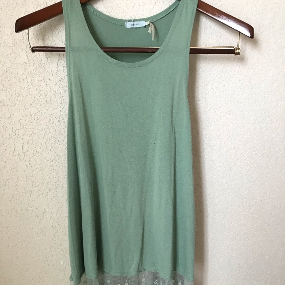 Lacey Tank - Picture 2 of 4